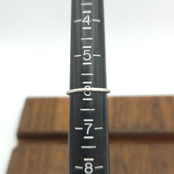 Size 6 925 Sterling Silver Slight Hammered Style Ring A121 - Picture 4 of 6